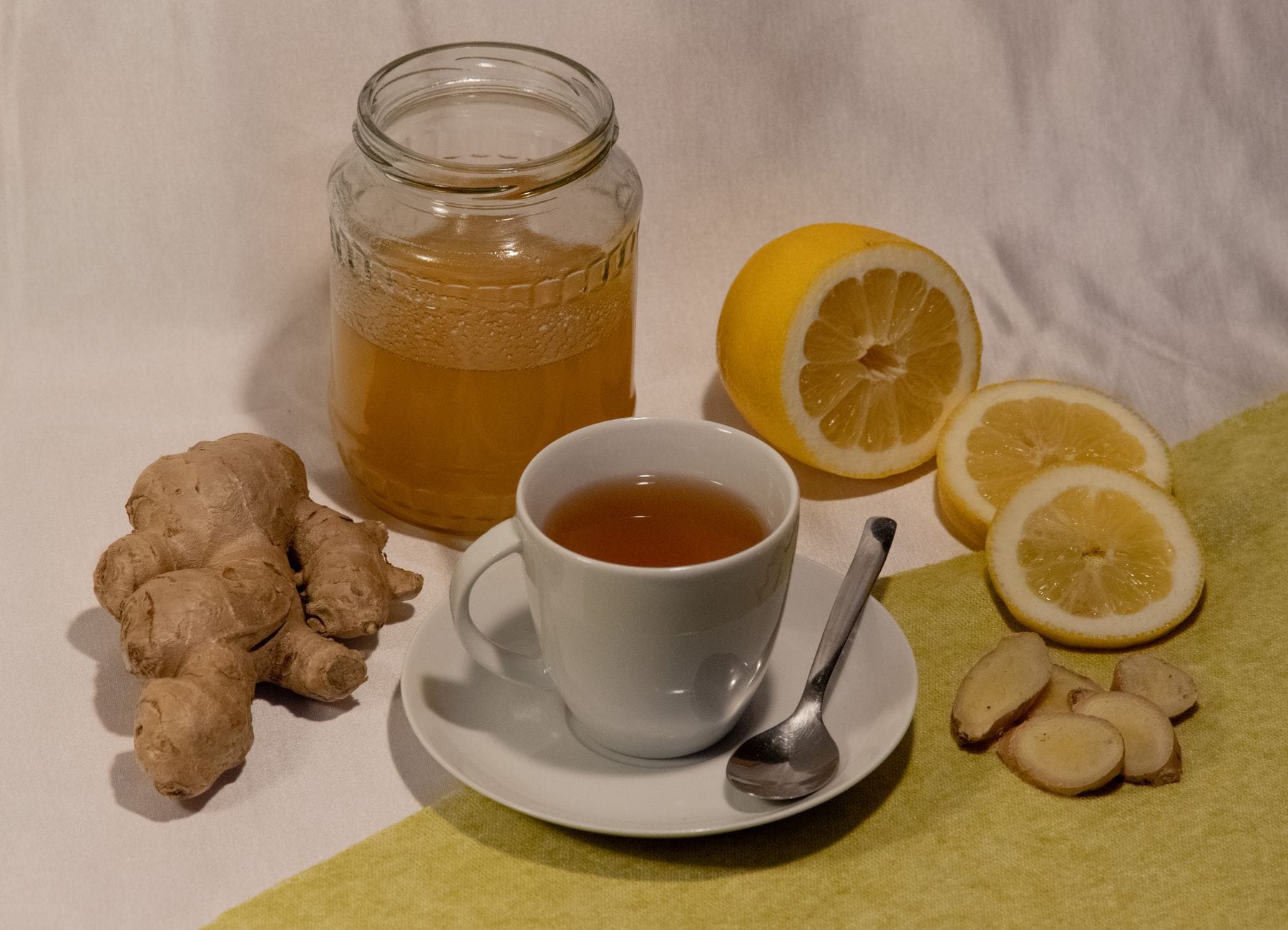 16 Home Remedies That May Help You Recover From Jaundice Faster (With a Little Backing From Science)