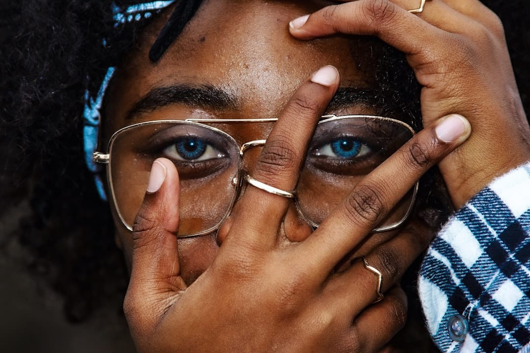 15 Home Remedies That Actually Soothe Dry, Scratchy Eyes (Most Are Already in Your Kitchen)