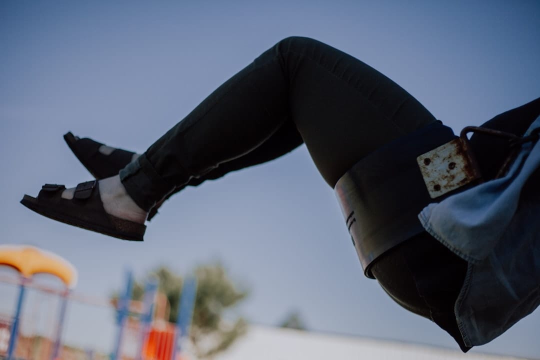 How to Strap On Ankle Weights the Right Way