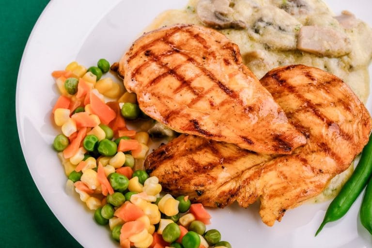 What a Cutting Diet Really Does for Fat Loss (Without Torching Your Muscle)