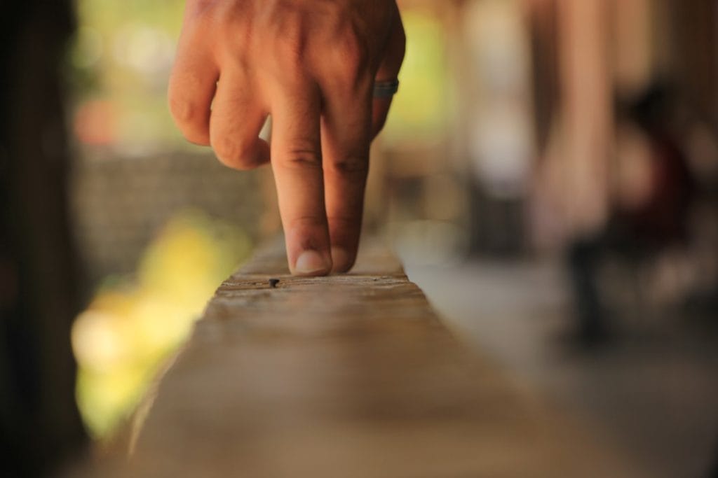 How to Remove a Splinter Safely at Home